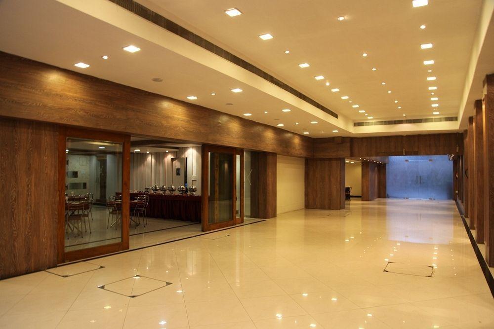 Lynq-Cico Hotel Calcutá Exterior foto